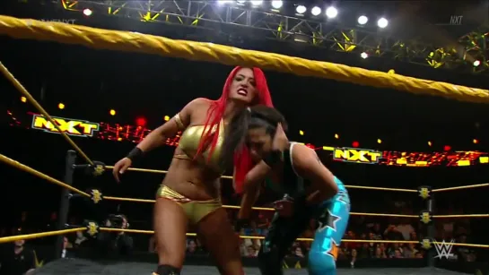 Bayley vs Eva Marie (w/Nia Jax)(NXT Women's title)