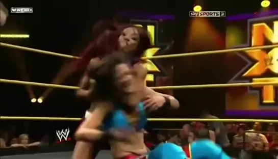 Alicia Fox vs Bayley