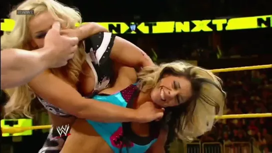 Natalya vs Kaitlyn