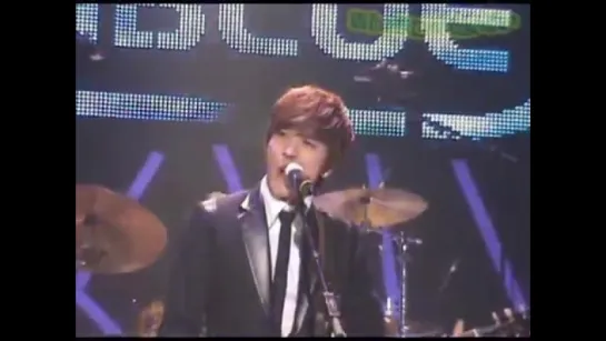 [Fancam] 2010.01.14 C.N. Blue Debut Showcase - Now or never (Yong Hwa focus)