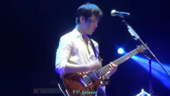 160219 CNBLUE Come Together in Taipei - Irony - Yonghwas Guitar Play (정용화 Yonghwa focus)