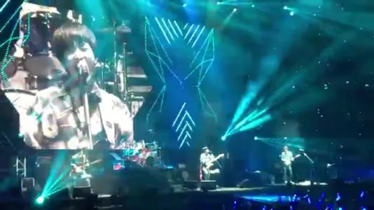 [FANCAM] 160213 CNBLUE 씨엔블루 Come Together - Footsteps 발자국 in Singapore