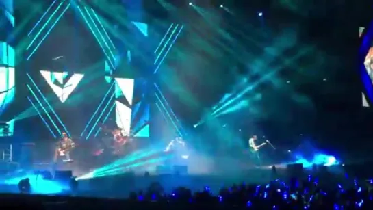 [FANCAM] 160213 CNBLUE 씨엔블루 Come Together - Domino 쇼챔피언 in Singapore