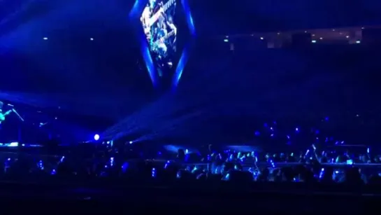 [FANCAM] 160213 CNBLUE 씨엔블루 Come Together - JongHyun 종현 Solo - Irony in Singapore