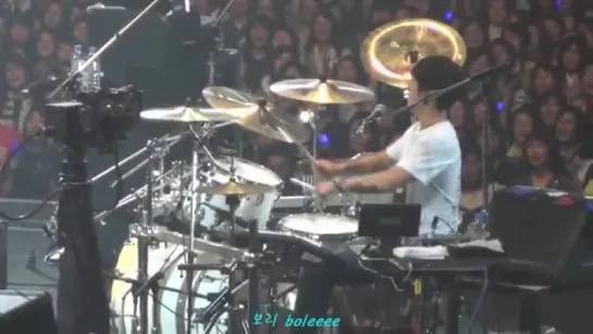 151203 CNBLUE Be a Supernova Live in Budokan - Drum Play Yonghwa (정용화)