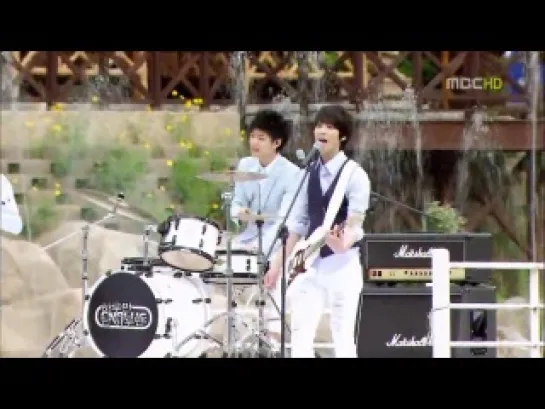 CN Blue - Love (LIVE)