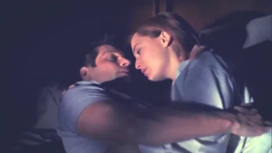 Mulder and Scully __ paralyzed