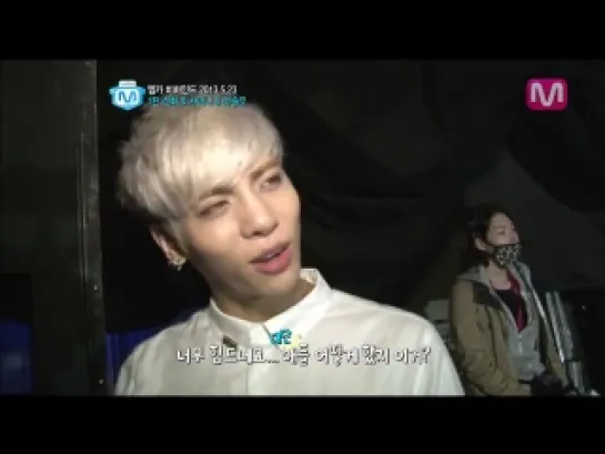 300513 M!countdown behind the scene SHINee cut @ Mnet Wide News