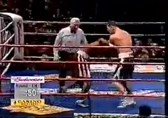 2003-12-20 Lucian Bute vs Darin Johnson