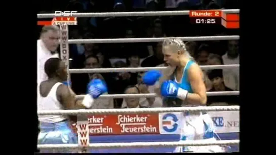 2005-10-29 Natascha Ragosina vs Monica Mwakasanga (vacant WIBF Super Middleweight Title)