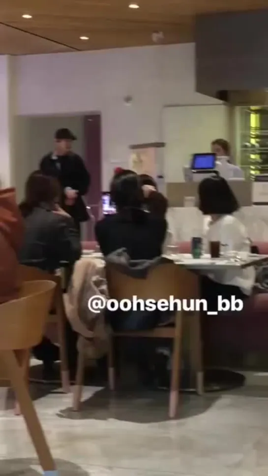 181027 EXO Chanyeol @ SM Cafe