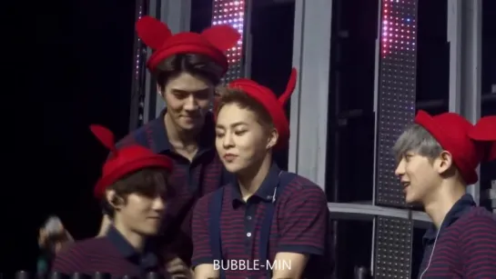 [FANCAM]  160124 EXO'luXion in Manila Xiumin, Baekhyun, Chanyeol and Sehun cute moment