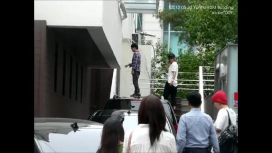 Fancam_SMB_120530 Yunho at SM Building