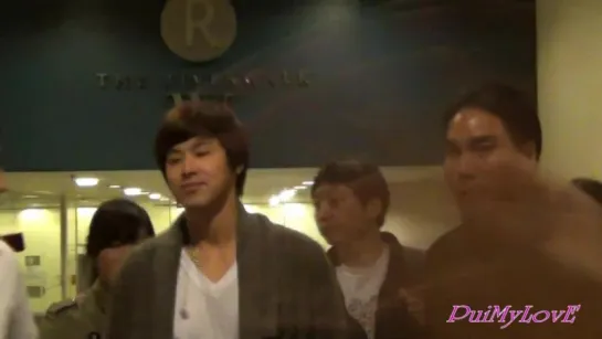 Fancam_Stalk_111203 TVXQ at Jumbo Restaurant