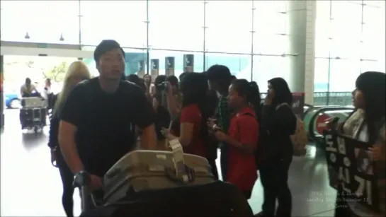 Fancam_Hotel_110512_TVXQ! STAFF LEAVING SG