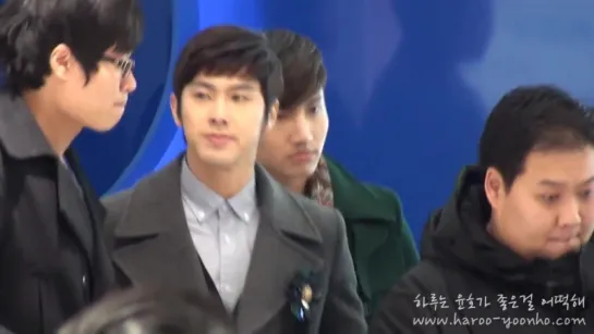 Fancam_Event_110112 - YunHo FanSign Event @ Galaxy Zone COEX [Haroo]