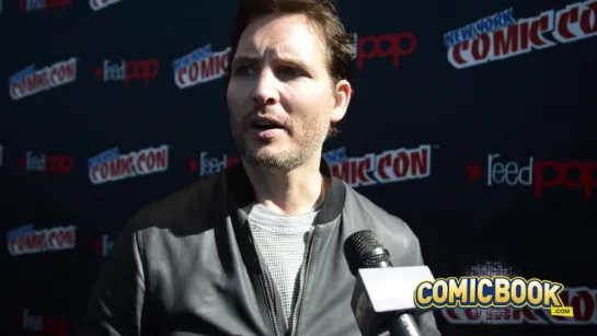 Supergirls Peter Facinelli at the New York Comic Con