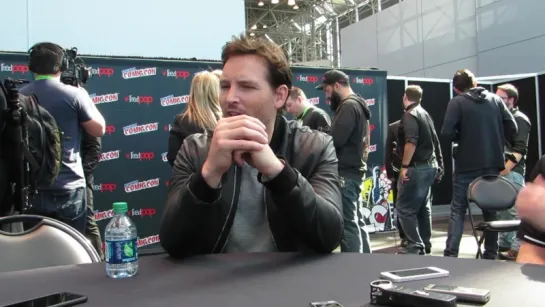 NYCC 2015 Supergirl Star Peter Facinelli Discusses Maxwell Lord