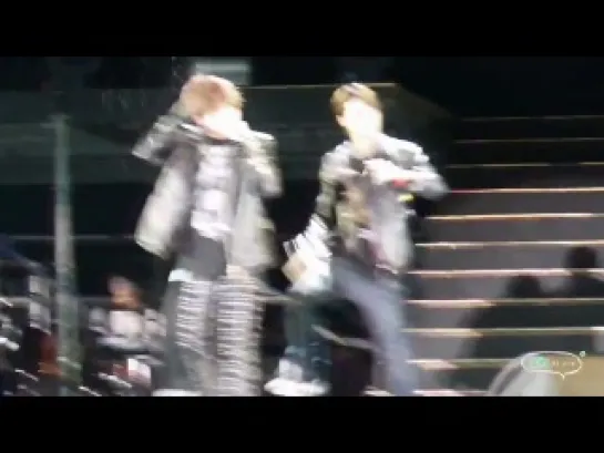 [FANCAM\131109] TeenTop No.1 Asia Tour in Taiwan - Shake it! + Why