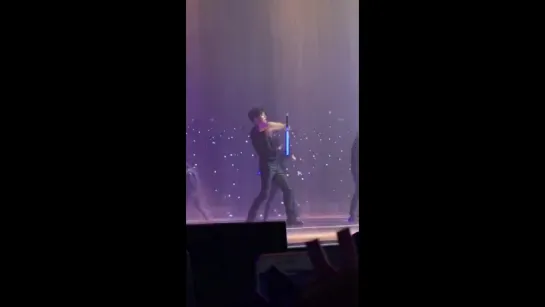 [FANCAM] 170211 EXO Suho & DO Focus - Lighsaber @ The EXO'rDIUM in Hongkong Day1