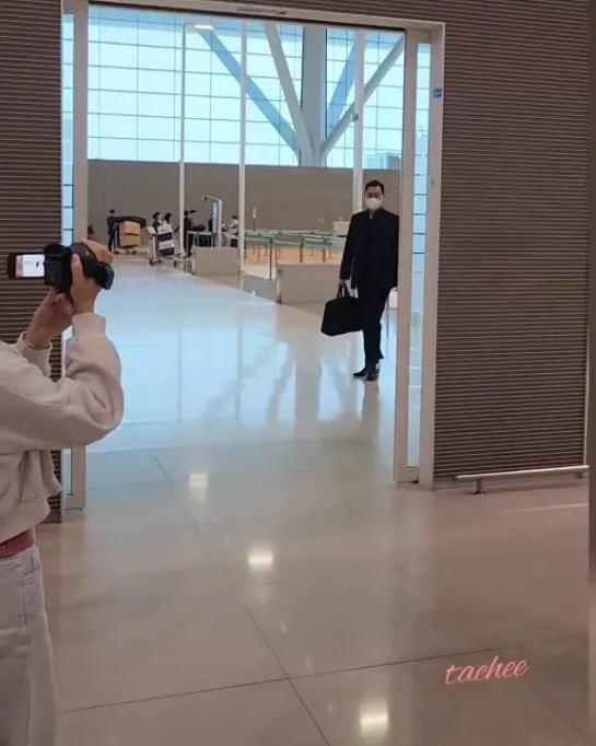 ✈️ 06.04.2023. Чжи Чан Ук отправляется в Таиланд video cr.taehee64