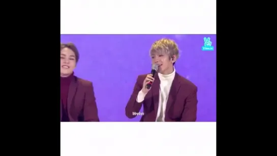 Baekhyun поет маленький отрывок из beautiful