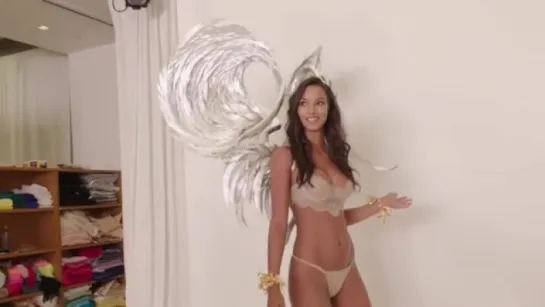 Lais Ribeiro will wear $2 Million 'Champagne Nights' Fantasy Bra !!