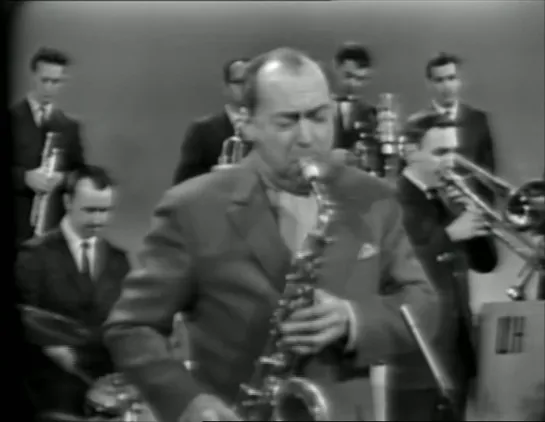 4-2. Woody Herman and His Swingin Herd