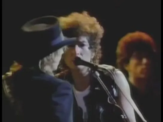 Bob Dylan & Tom Petty -  Knockin' on Heaven's Door.