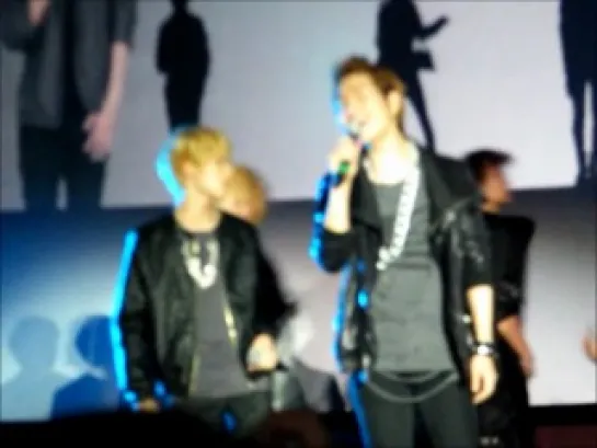 111103 SHINee - Hello @ London Concert [FC]