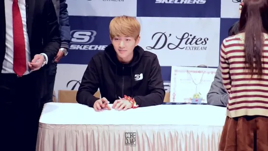 260214 [FC3] Onew @ Skechers Fansign #2