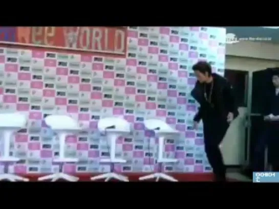 110102 SHINee Onew condition @ SHINee Press-Conf 1st Concert in Seoul