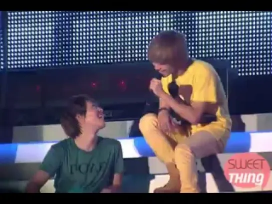 101226 Onew & Taemin Moment Singing Jojo @ SHINee Concert in Japan [FC]