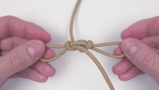 Knitting paracord- in the hand