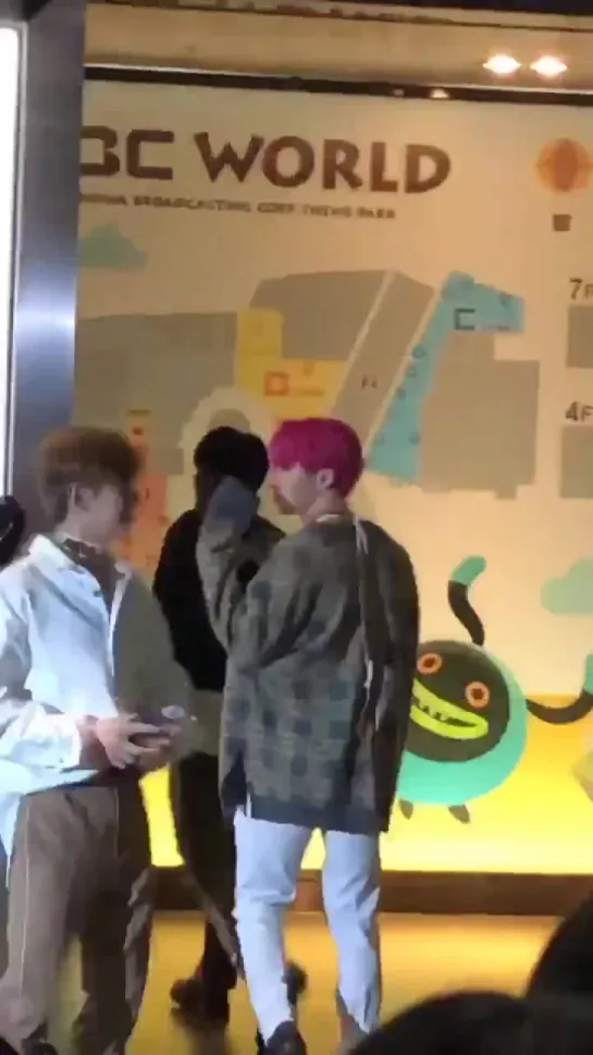 [VK][190226] MONSTA X fancam (Wonho focus) @ MBC Idol Radio