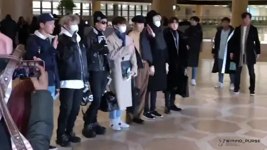 [VK][181211] MONSTA X fancam (Wonho focus) @ Gimpo Airport