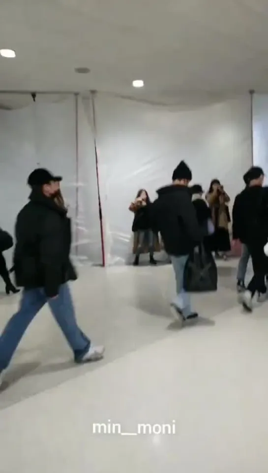 [VK][181201] MONSTA X fancam @ Santiago Airport