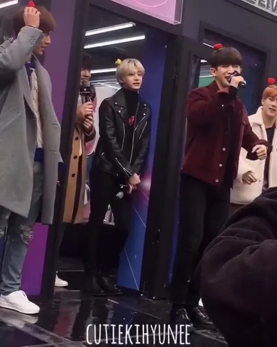 [VK][181121] MONSTA X fancam (Wonho focus) @ Saturday Karaoke Star