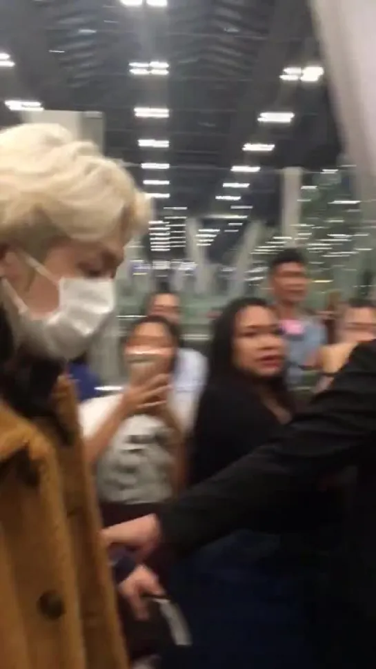 [VK][181117] MONSTA X fancam @ Suvarnabhumi Airport