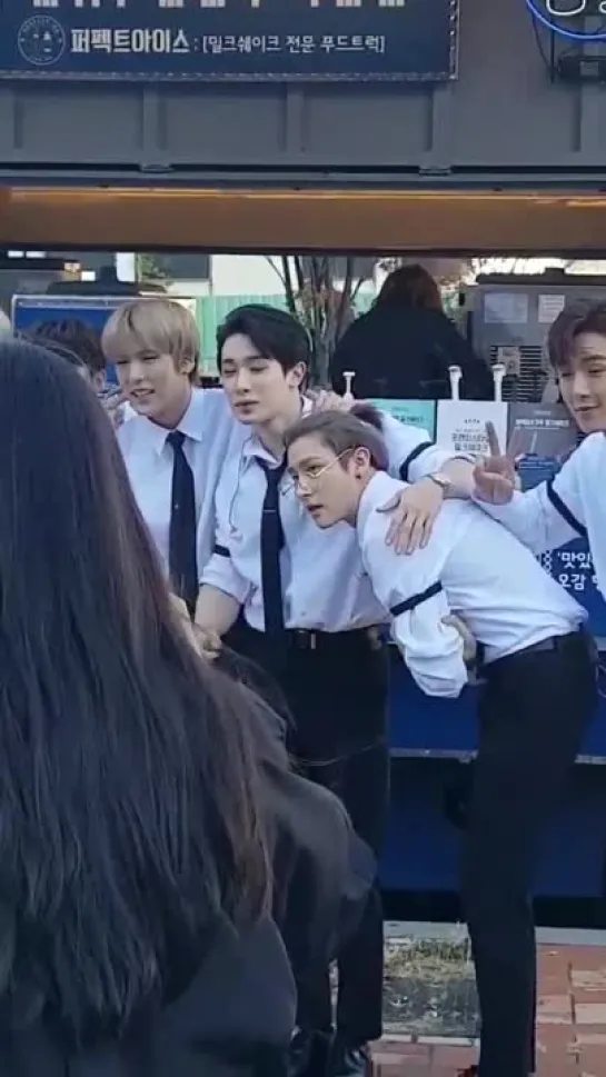 [VK][181030] MONSTA X fancam @ Break during The Show