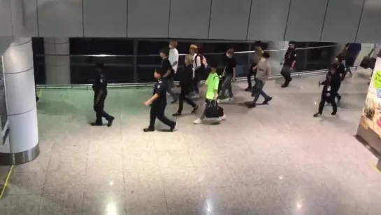 [VK][180818] MONSTA X fancam @ Kuala Lumpur Airport