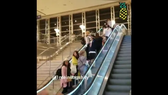 [VK][180815] MONSTA X fancam @ Los Angeles Airport