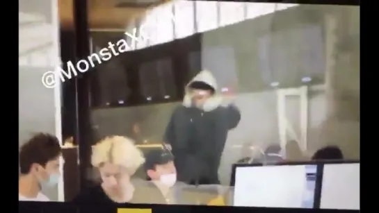 [VK][180811] MONSTA X fancam @ Santiago Airport