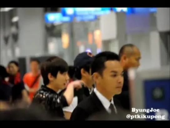 [FANCAM] 27.04.2011 Teen Top arrived in Thailand