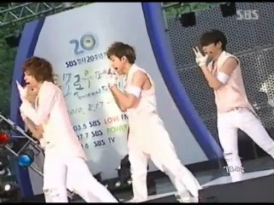 23.08.2010 Teen Top - Clap (Tomorrow Festifal)