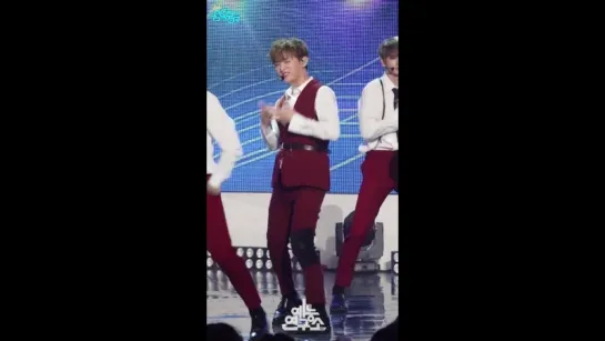 180618 Wanna One - Light (Jisung FanCam) @ Show! Music Core