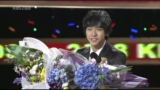 081227 2008 KBS 연예대상 최고인기상 이승기 [r1zEhLa4O24]