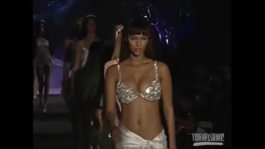 Victoria's Secret Fashion Show 1999 (HD)