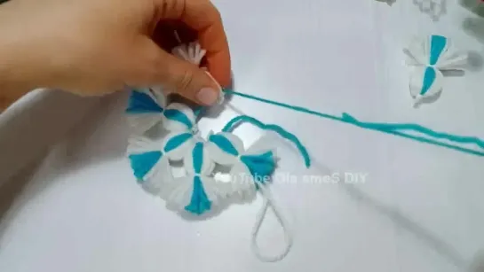 ⭐🎄 2 Super Easy Snowflake Making Ideas with Wool ❤️️ DIY Amazing Christmas Crafts with Yarn 🎄