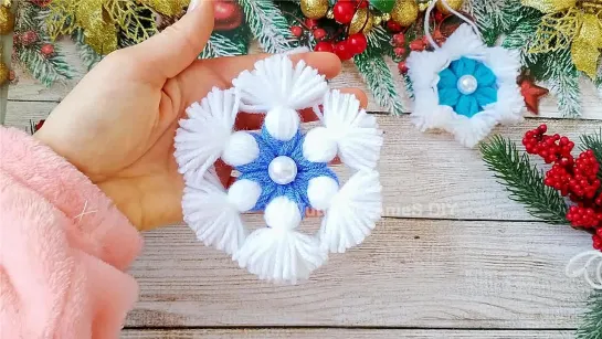 ⭐🎄 2 Super Easy Snowflake Making Ideas with Wool ❤️️ DIY Amazing Christmas Craft with Yarn